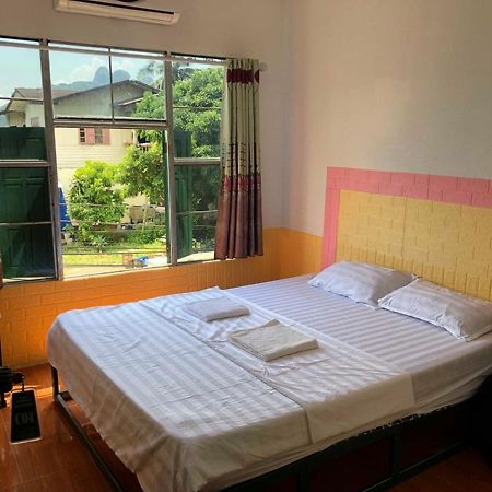 Army Barracks Guesthouse Vang Vieng Exterior photo
