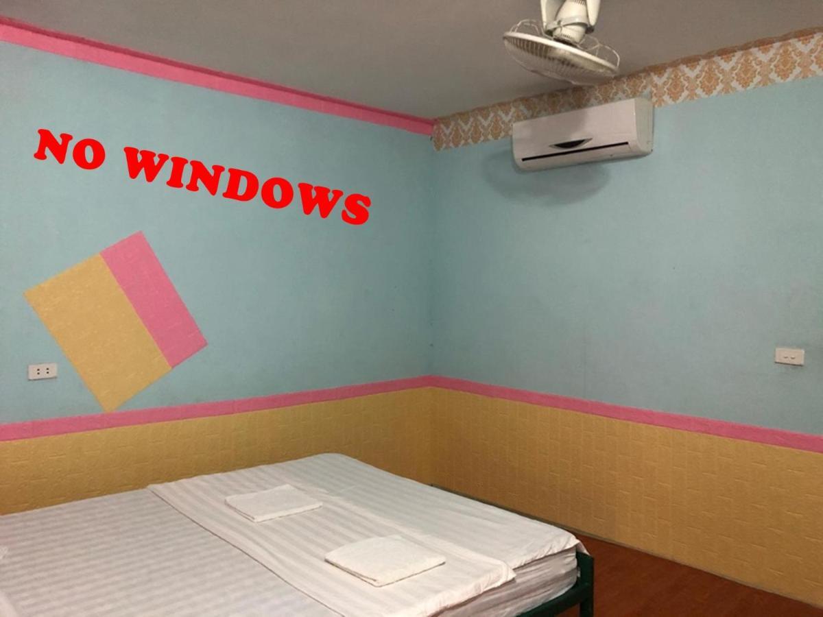 Army Barracks Guesthouse Vang Vieng Exterior photo