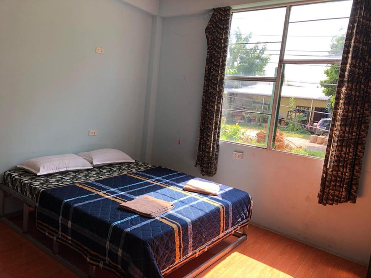 Army Barracks Guesthouse Vang Vieng Exterior photo